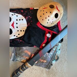 Spirit Jason Voorhees Dress/extras
Comes with socks, mask and machete.